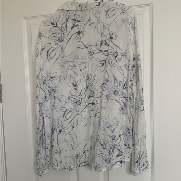 Chico’s Cotton White and Blue Floral Blouse - Picture 2 of 8